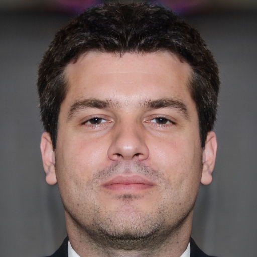 Harriet Donovan, mobile gaming editor at Sweet Elegance